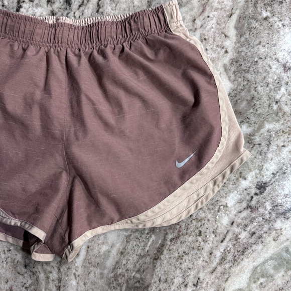 Nike Dri-Fit  Womens Running Activewear‎ Shorts Size M Dusty Pink - Picture 6 of 7